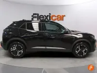 Usado Peugeot 2008 Allure 130 CV (95 kW) 2024 Negro SUV