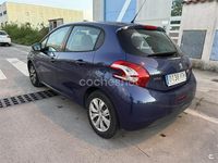 Usado Peugeot 208 Active 82 CV (60 kW) 2013 Azul Utilitario