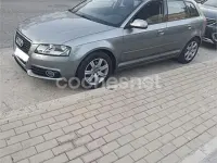 Usado Audi A3 Sportback Attraction 105 CV (77 kW) 2011 Gris / plata Utilitario