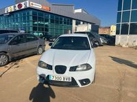 Usado Seat Ibiza Stella 101 CV (74 kW) 2002 Blanco Utilitario