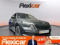Usado Skoda Kamiq Sport 110 CV (80 kW) 2022 Gris SUV