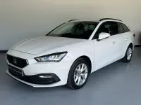 Usado Seat Leon Style 115 CV (84 kW) 2022 Blanco Familiar