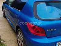 Usado Peugeot 307 90 CV (66 kW) 2003 Azul Berlina