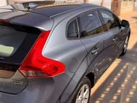 Usado Volvo V40 Kinetic 114 CV (83 kW) 2013 Gris Utilitario