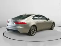 Usado Jaguar XF Prestige 180 CV (132 kW) 2020 Gris Berlina