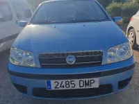 Usado Fiat Punto Dynamic 60 CV (44 kW) 2005 Azul Utilitario
