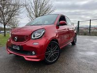 Usado Smart ForFour Brabus 109 CV (80 kW) 2017 Granate Utilitario
