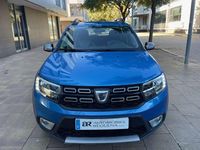 Usado Dacia Sandero Comfort 90 CV (66 kW) 2019 Blanco Utilitario