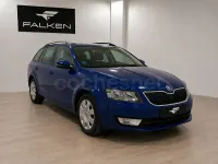 Usado Skoda Octavia Ambition 105 CV (77 kW) 2013 Azul Familiar