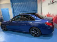 Usado Mercedes C300e 320 CV (235 kW) 2021 Azul Berlina