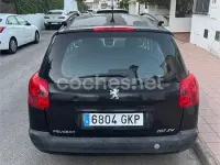 Usado Peugeot 207 95 CV (69 kW) 2009 Negro Familiar