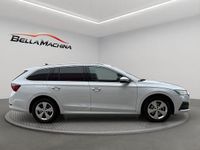Usado Skoda Octavia 110 CV (80 kW) 2021 Blanco Familiar