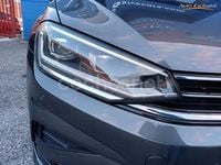 Usado VW Golf Sportsvan Advance 130 CV (95 kW) 2018 Gris / plata Monovolumen