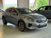 Usado Kia XCeed 141 CV (103 kW) 2022 Gris / plata SUV