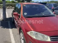 Usado Renault Mégane II Dynamique 115 CV (84 kW) 2003 Granate Berlina