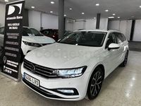 Usado VW Passat Executive 150 CV (110 kW) 2022 Blanco Familiar