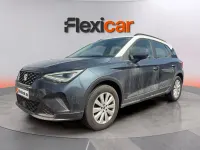 Usado Seat Arona Style 110 CV (80 kW) 2023 Gris SUV