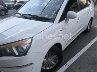 Usado SsangYong Rodius Limited 178 CV (130 kW) 2016 Blanco Monovolumen