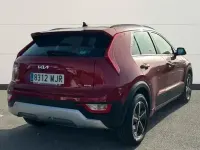 Usado Kia e-Niro 134 kW (183 CV) 2023 Rojo SUV