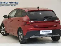 Usado Hyundai i20 100 CV (73 kW) 2025 Granate Utilitario