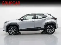Usado Toyota Yaris Cross Plus 116 CV (85 kW) 2022 Gris / plata SUV