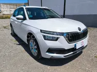 Usado Skoda Kamiq Ambition 110 CV (80 kW) 2021 Blanco SUV