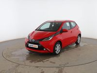 Usado Toyota Aygo X-play 70 CV (51 kW) 2016 Rojo Utilitario
