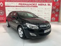 Usado Opel Astra Selective 140 CV (102 kW) 2012 Negro Berlina