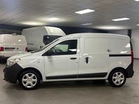 Usado Dacia Dokker Essentiel 90 CV (66 kW) 2020 Blanco Monovolumen
