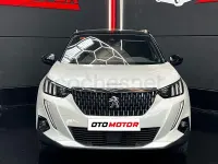 Usado Peugeot 2008 GT 130 CV (95 kW) 2021 Blanco SUV