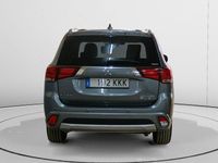 Usado Mitsubishi Outlander P-HEV 203 CV (149 kW) 2015 Gris SUV