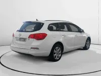 Usado Opel Astra Selective 110 CV (80 kW) 2015 Blanco Familiar
