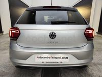 Usado VW Polo Sportline 115 CV (84 kW) 2020 Gris / plata Berlina