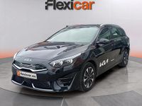 Usado Kia Ceed 141 CV (103 kW) 2024 Negro Utilitario