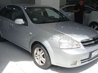 Usado Chevrolet Nubira SE 109 CV (80 kW) 2005 Gris / plata Berlina
