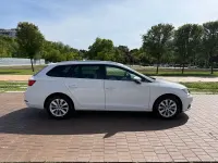 Usado Seat Leon Style 115 CV (84 kW) 2020 Blanco Familiar