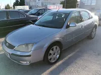 Usado Ford Mondeo Ghia 140 CV (102 kW) 2004 Gris / plata Berlina