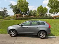 Usado Volvo XC60 Kinetic 150 CV (110 kW) 2017 Gris / plata SUV