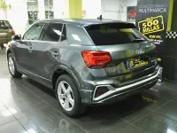 Usado Audi Q2 S-Line 150 CV (110 kW) 2024 Gris / plata SUV