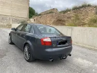 Begagnad Audi A4 155 HK (114 kW) 2002 Grå Sedan