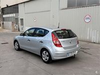 Usado Hyundai i30 Classic 90 CV (66 kW) 2010 Gris / plata Berlina