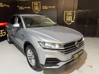 Usado VW Touareg Pure 231 CV (169 kW) 2019 Gris / plata SUV