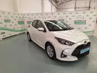 Używany Toyota Yaris Hybrid Edition 116 KM (85 kW) 2021 Biały Sedan/Limuzyna