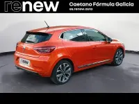Usado Renault Clio IV Zen 130 CV (95 kW) 2019 Naranja Berlina