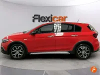 Usado Fiat Tipo Cross 101 CV (74 kW) 2021 Rojo Berlina