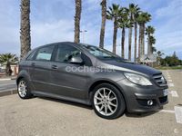 Usado Mercedes B180 Sport Edition 109 CV (80 kW) 2009 Gris / plata Monovolumen