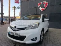 Usado Toyota Yaris Sport 90 CV (66 kW) 2012 Blanco Utilitario