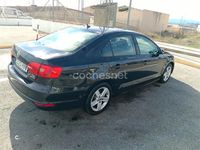 Usado VW Jetta Advance 105 CV (77 kW) 2014 Negro Berlina