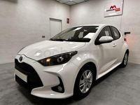 Usado Toyota Yaris Hybrid Active 116 CV (85 kW) 2021 Blanco Berlina