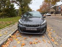 Usado Kia Ceed GT GT-Line 136 CV (100 kW) 2018 Gris / plata Berlina